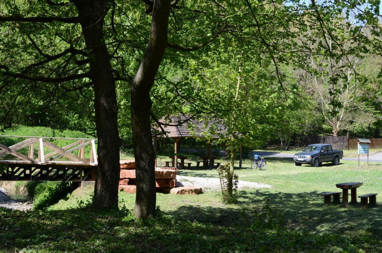 Gerecse Vendégház Sutto Exterior foto